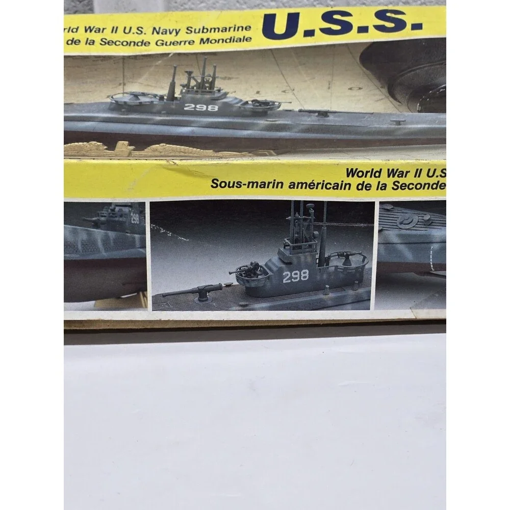 Revell 1:180 U.S.S. Lionfish Plastic Model Kit #5228 [U5]